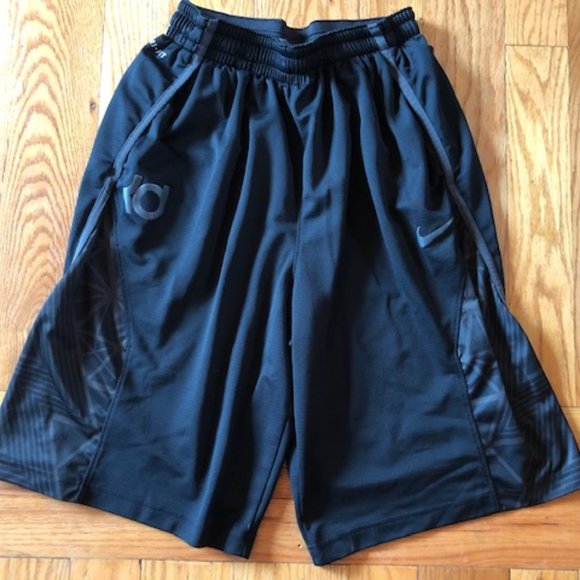 black kd shorts
